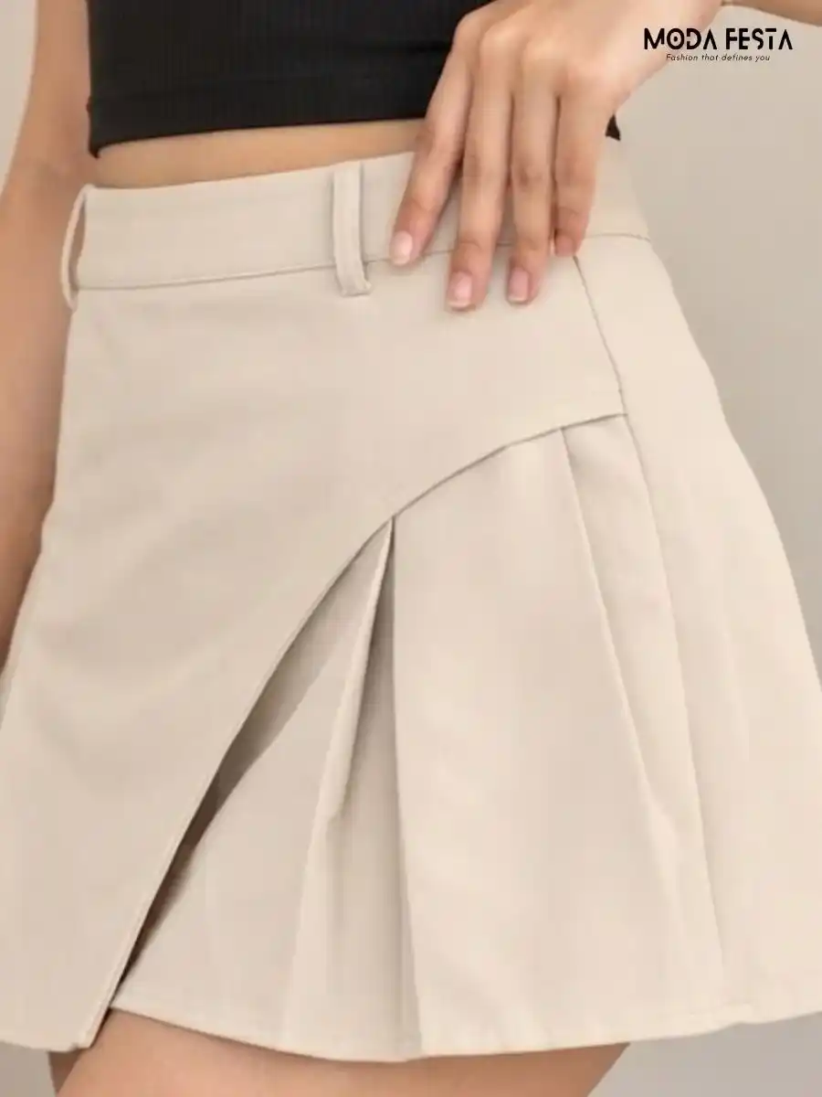 ModaFesta -White-asymmetric-pleated-skort