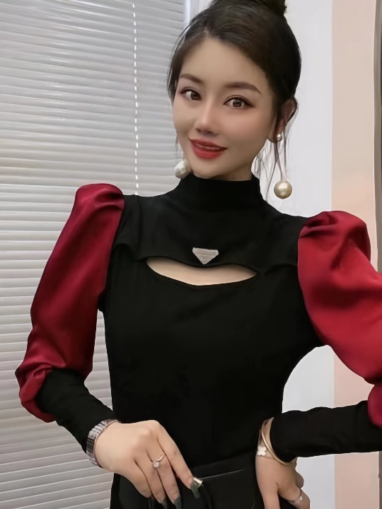 ModaFesta - key-hole-top-crimson-red