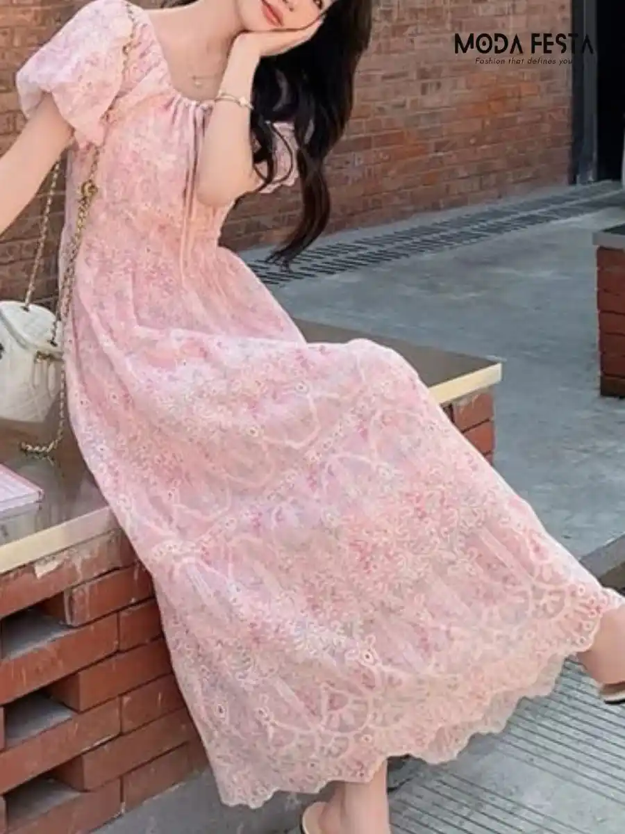 Style Embroidered Puff Slevees Dress