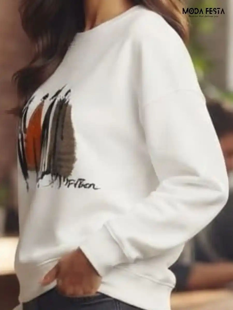ModaFesta -abstract-fashion-illustration-oversized-white-t-shirt