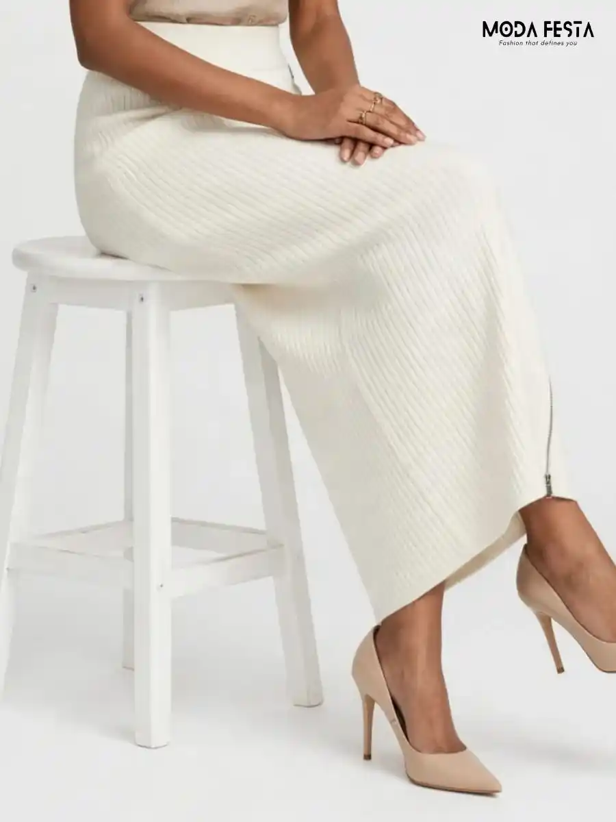ModaFesta -off-white-ribbed-knit-side-zipper-midi-skirt