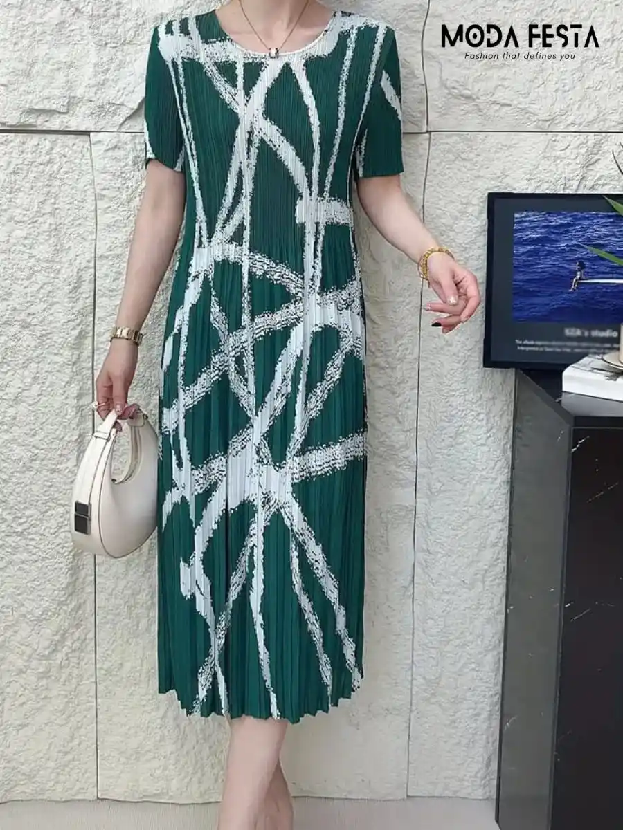 Elegant Abstract Print Pleated Dress