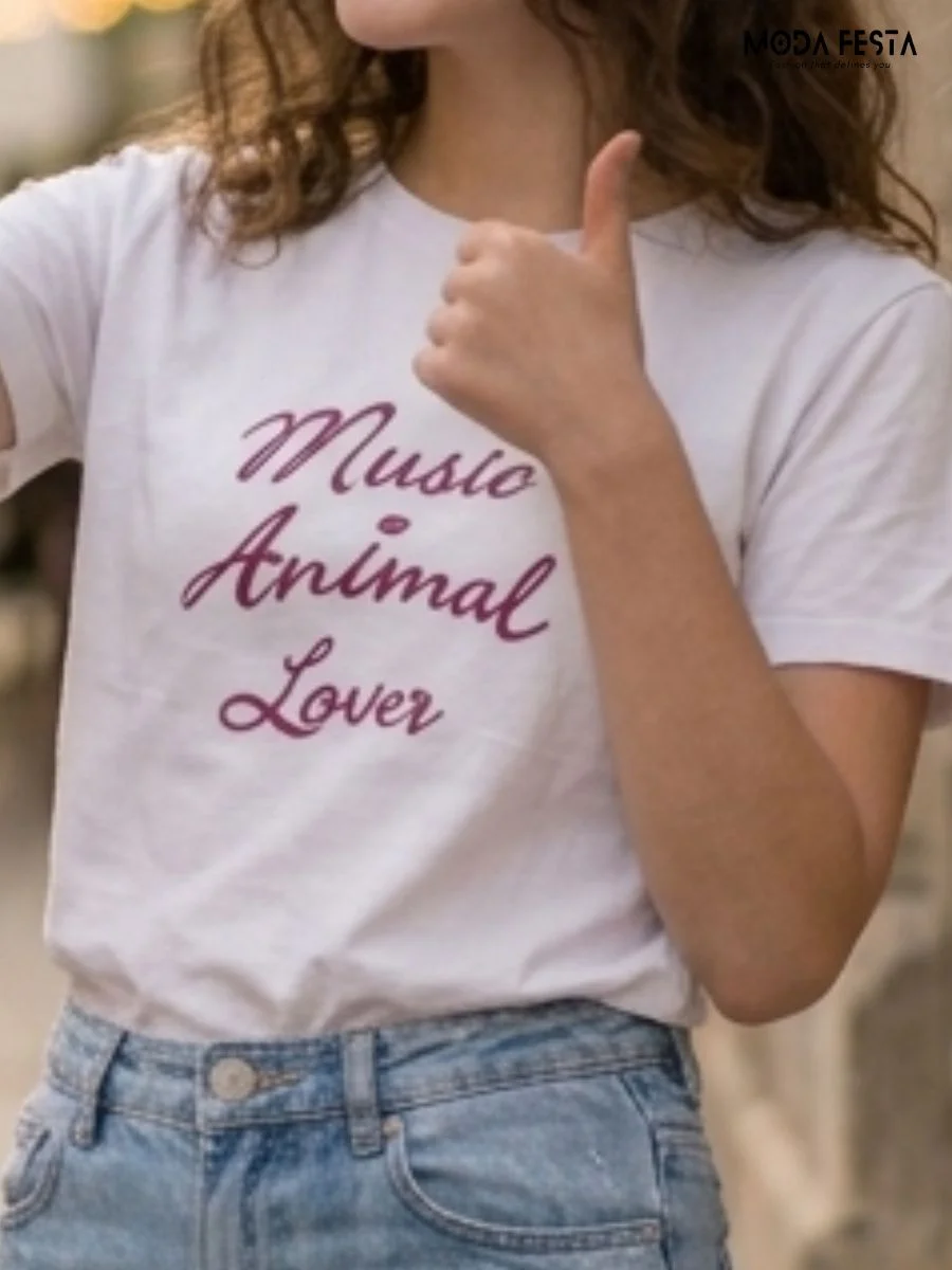 ModaFesta -minimal-embroidered-tshirt-white