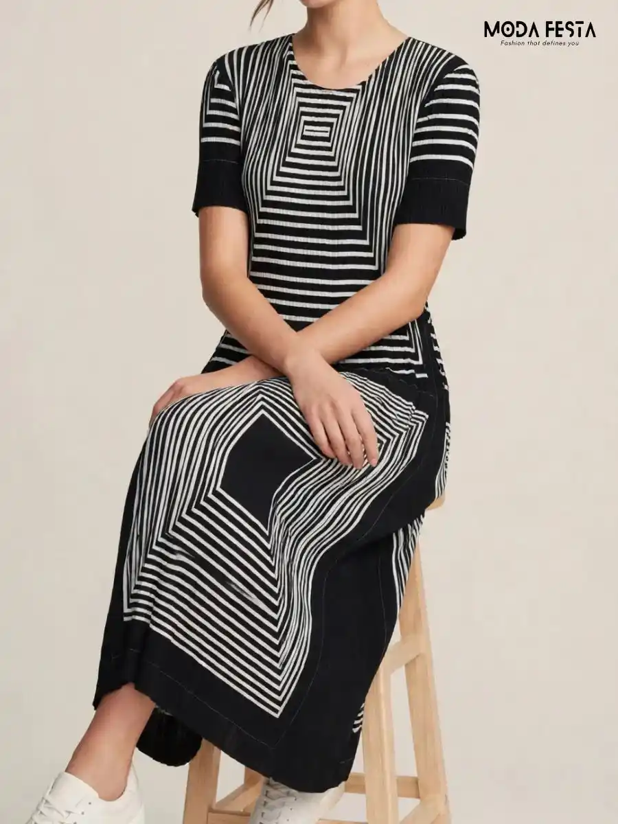 ModaFesta -geometric-print-pleated-midi-dress
