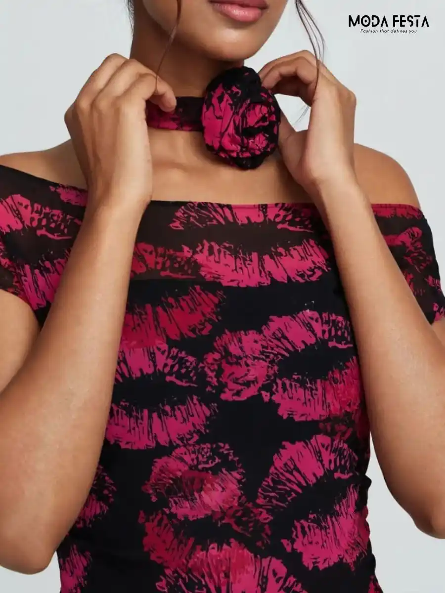 ModaFesta -black-and-pink-lips-print-off-shoulder-top