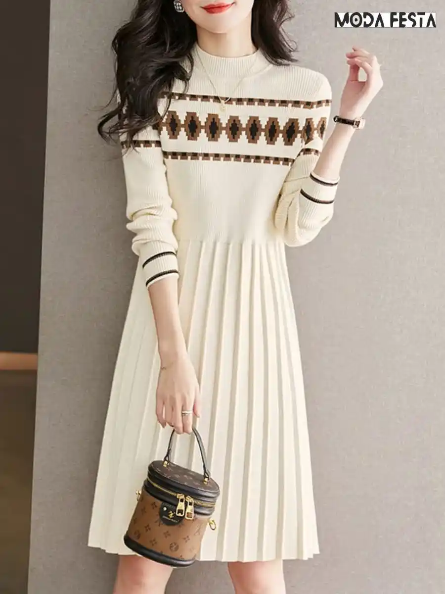 ModaFesta -elegant-knitted-a-line-pleated-dress-off-white