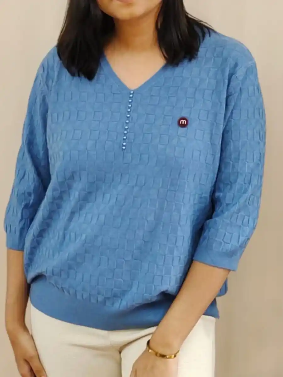 ModaFesta -elegant-cable-v-neck-top-blue