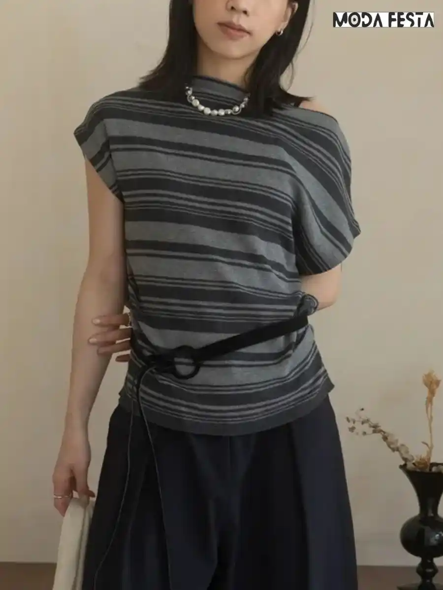 ModaFesta -elegant-grey-striped-knit-top-with-belt