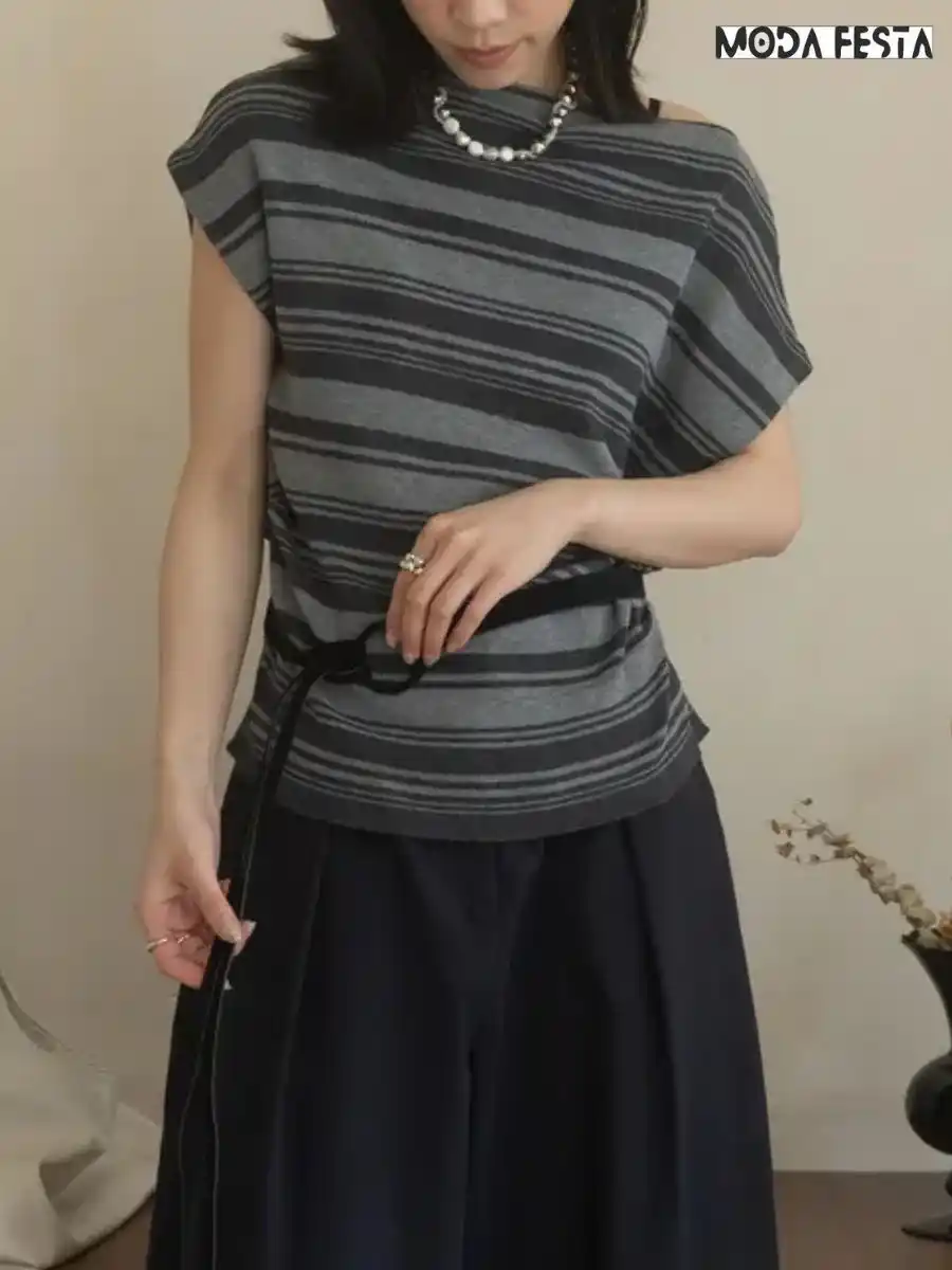 ModaFesta -elegant-grey-striped-knit-top-with-belt