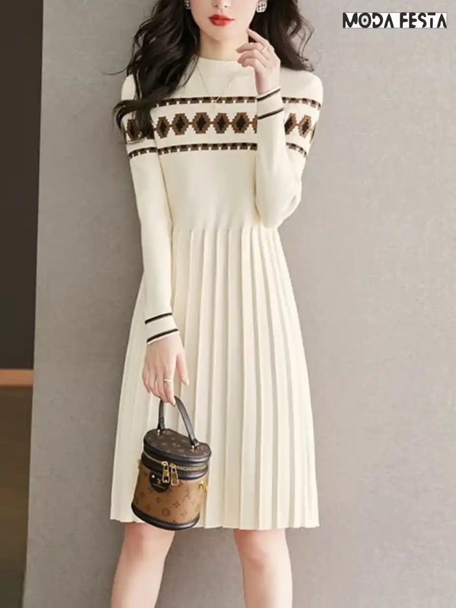 ModaFesta -elegant-knitted-a-line-pleated-dress-off-white
