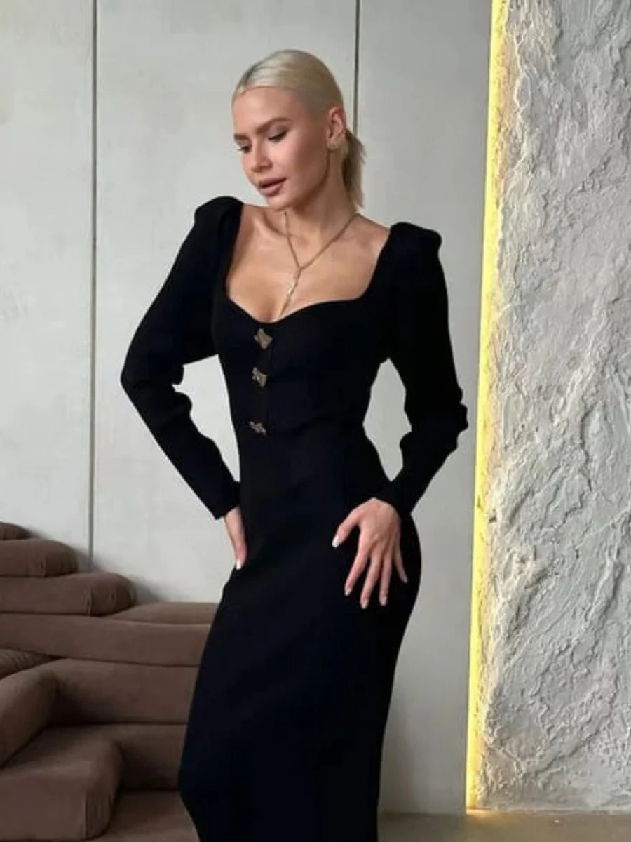 ModaFesta -sweetheart-neck-knitted-dress-black