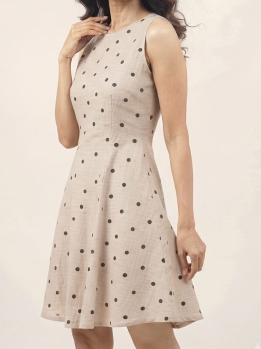 ModaFesta -knee-length-casual-a-line-dress-polka-dots-offwhite