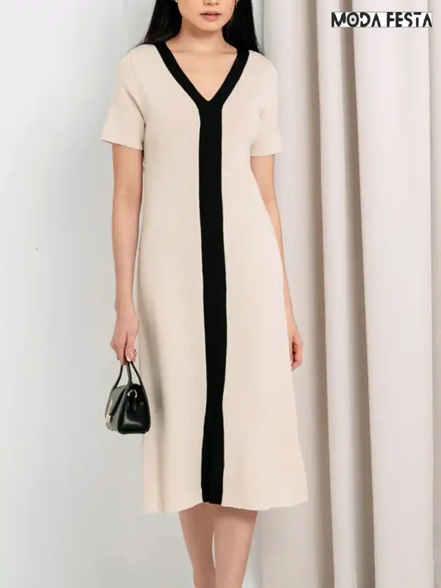 ModaFesta -v-neck-front-slit-two-tone-knit-dress-beige